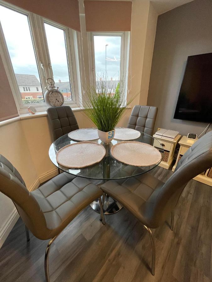 Empire Serviced Apartments Гінклі Екстер'єр фото