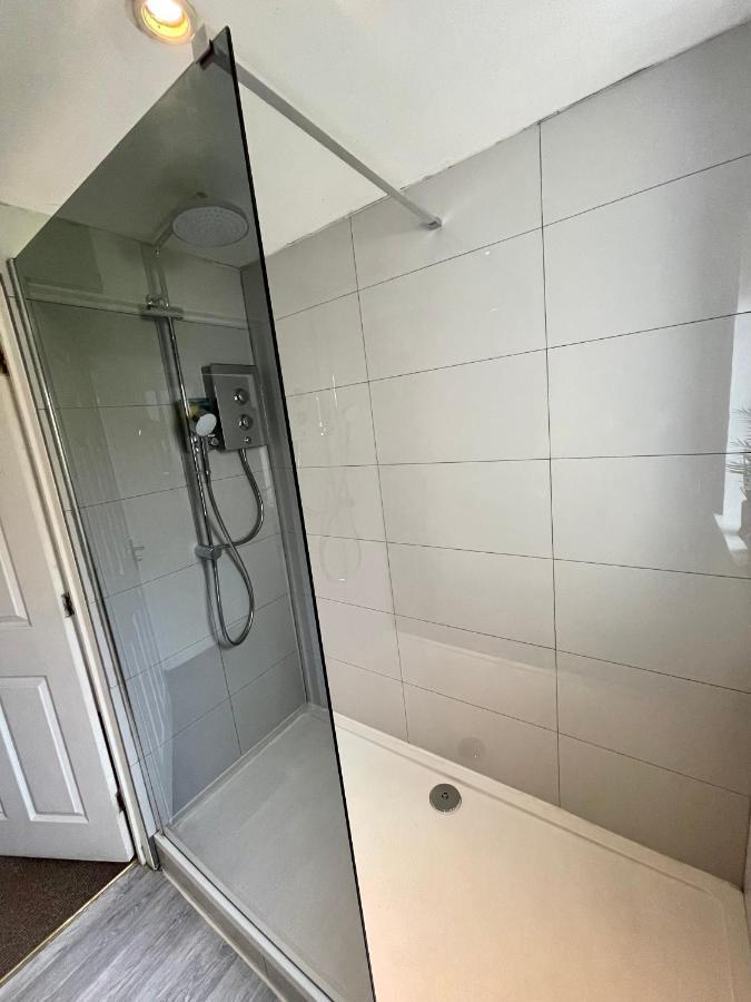 Empire Serviced Apartments Гінклі Екстер'єр фото