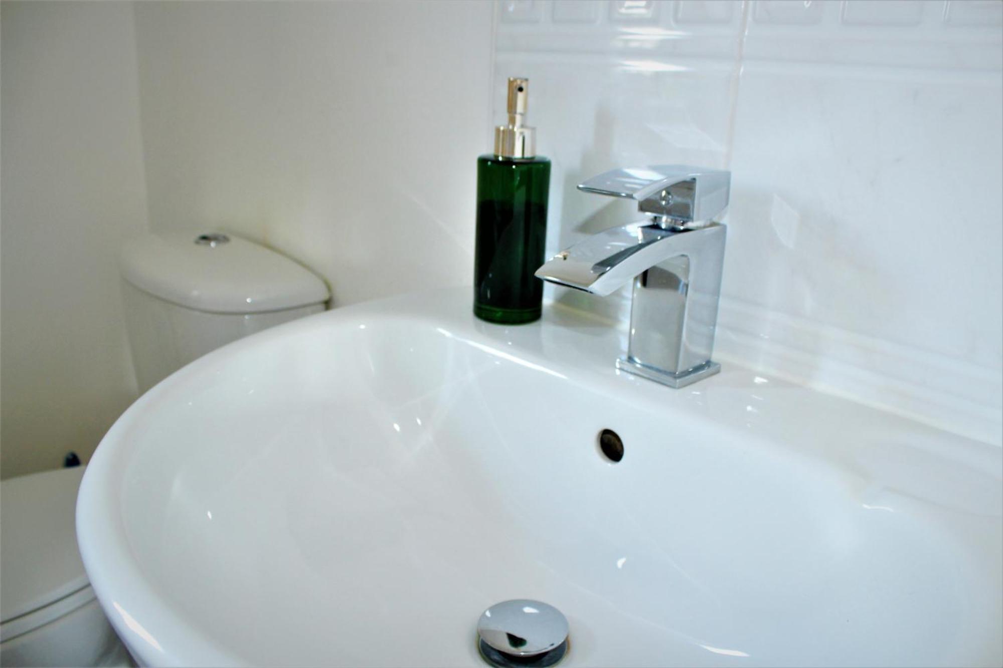 Empire Serviced Apartments Гінклі Екстер'єр фото